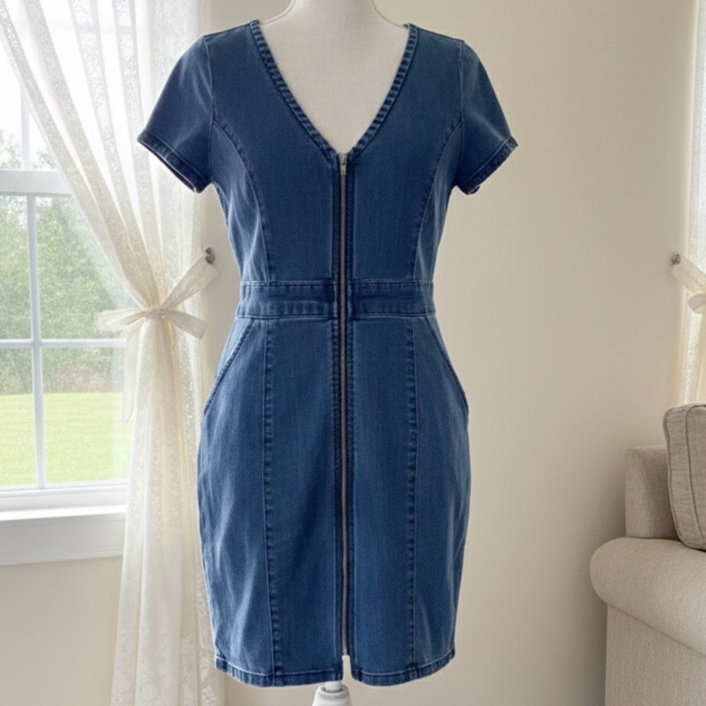 GUESS| Denim Zip-Front Short Sleeve V-Neck Blue Jean Dress Sz XS